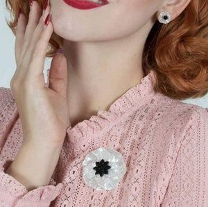 Erstwilder White Poppy Brooch